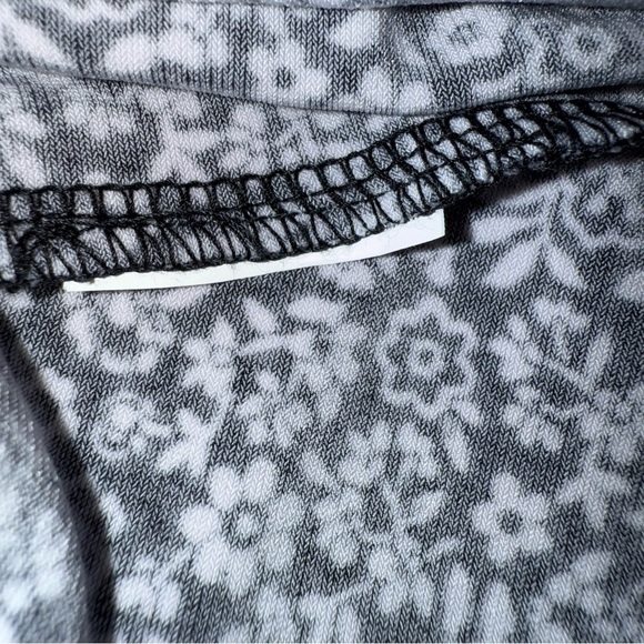 Michael Kors Black and White floral Patterned Midi Dress ruffle bottom Large - Picture 4 of 12